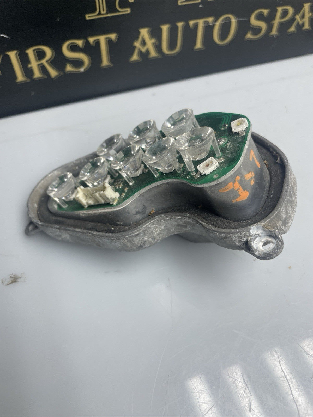 BMW 3 SERIES E92 E93 11-14 LCI DRIVER SIDE XENON HEADLIGHT INDICATOR TURN MODULE