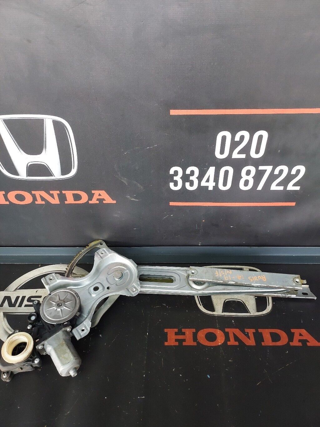 TOYOTA AURIS 14-19 N/S FRONT LEFT DOOR WINDOW REGULATOR MOTOR