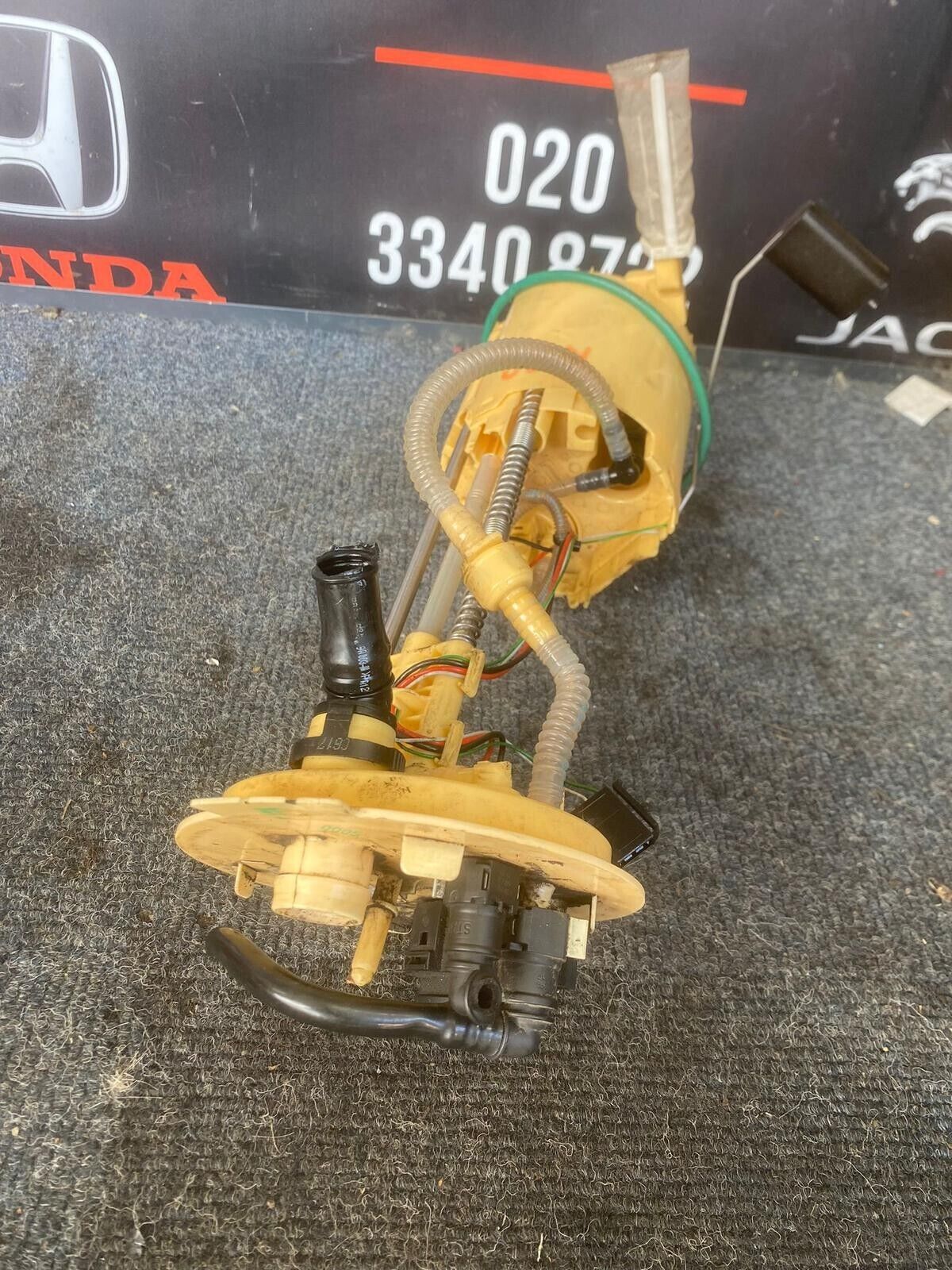 RANGE ROVER SPORT L494 3.0 DIESEL FUEL PUMP SENDER UNIT 