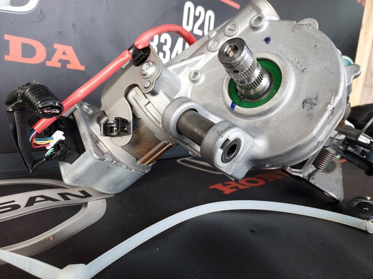 TOYOTA YARIS STEERING COLUMN & IGNITION BARREL WITH KEY 2021