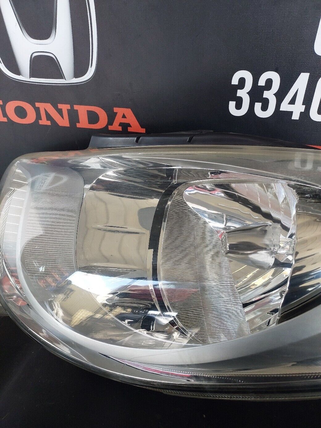 HYUNDAI i10 N/S HEAD LIGHT 2013