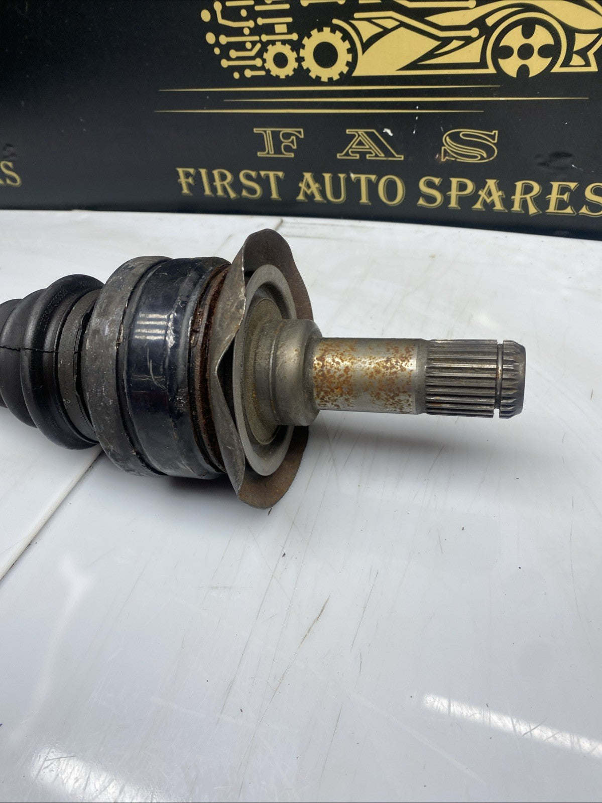 BMW 5 SERIES F10 F11 REAR LEFT PASSENGER SIDE DRIVESHAFT OUTPUT SHAFT 7614289