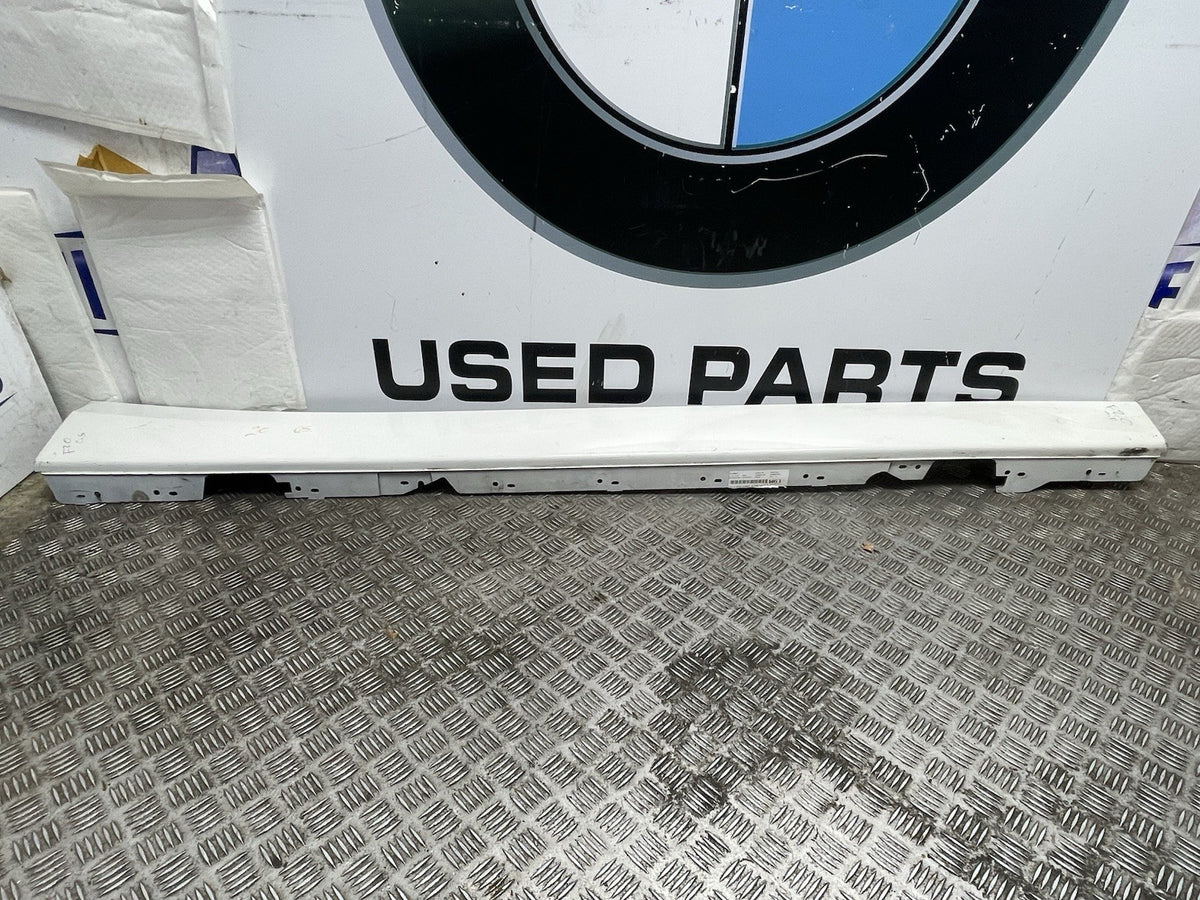 BMW Side Skirt Sill Cover F20 1 SERIES 5dr SE O/S Drivers Right 51777293553