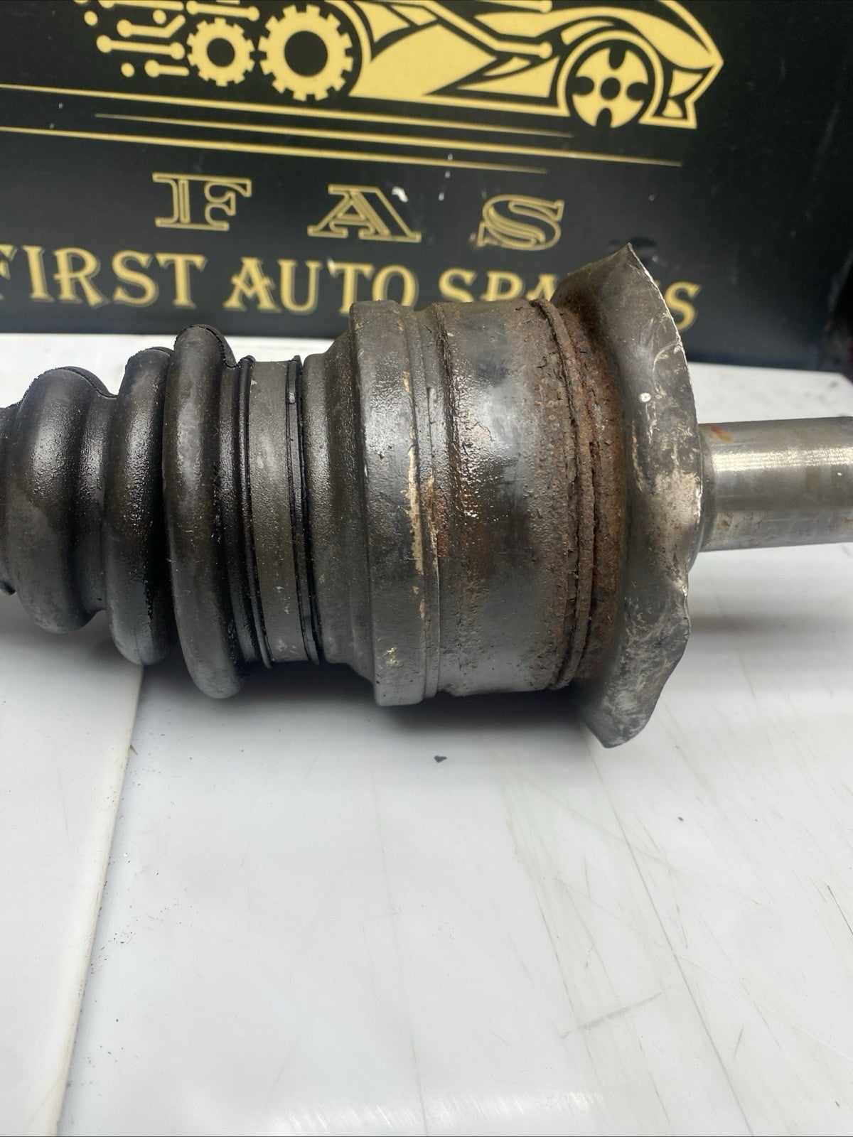 BMW F10 5 SERIES Left Driveshaft 7581027