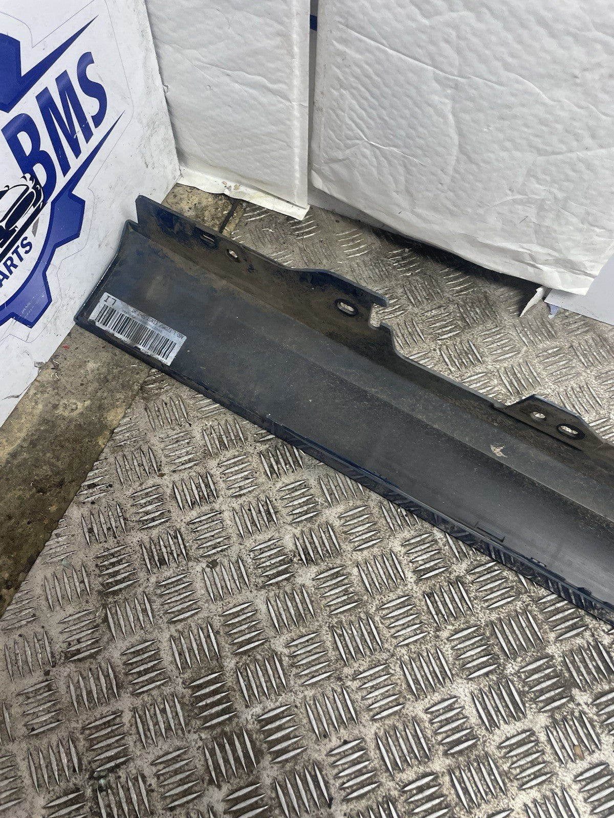 BMW 1 SERIES SIDE SKIRT PASSENGER LEFT M SPORT F21 2011-2019 3DR