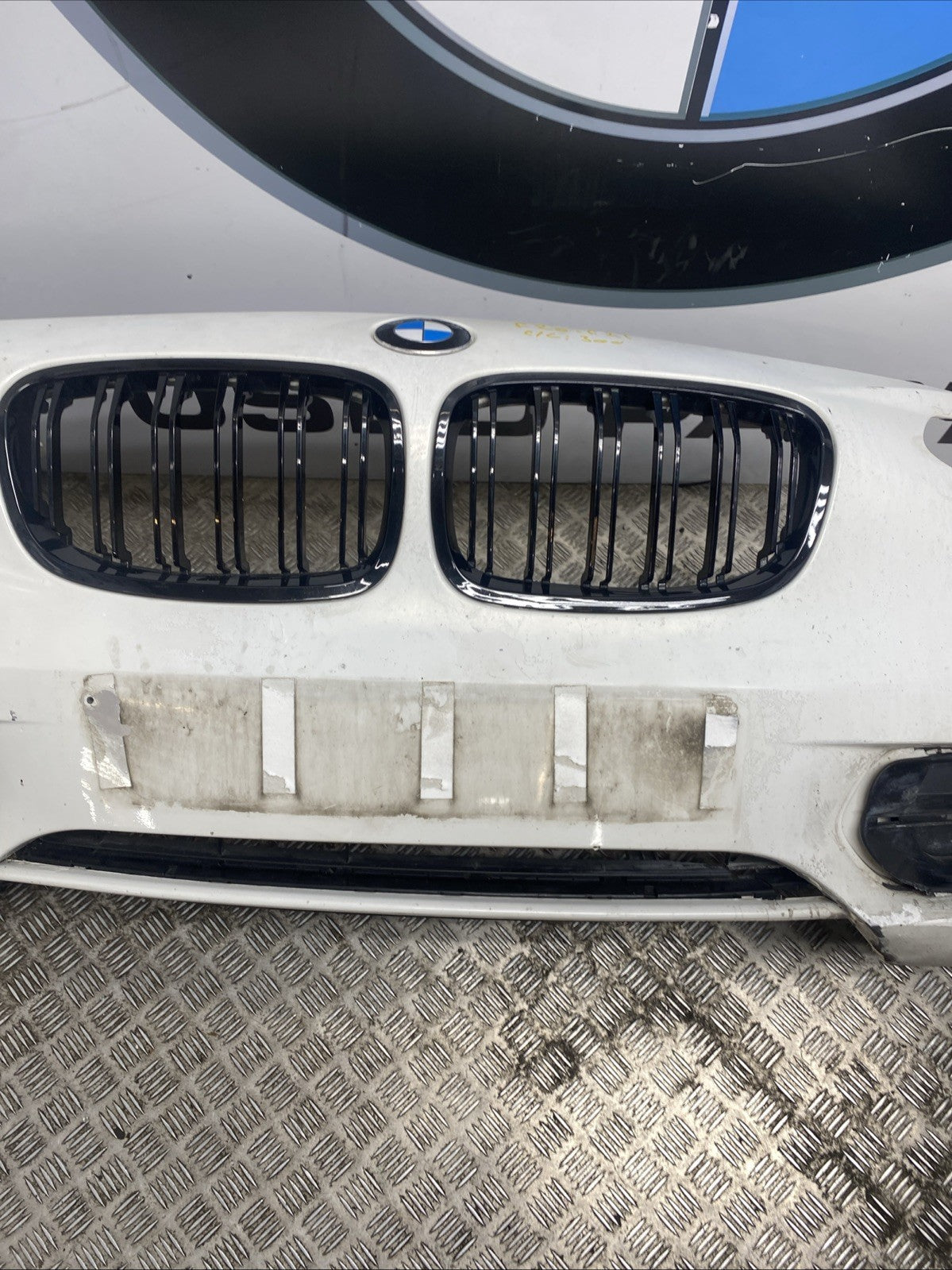 BMW 1 SERIES F20 2012 13 14 Complete Front Bumper Assembly  Alpine White 300