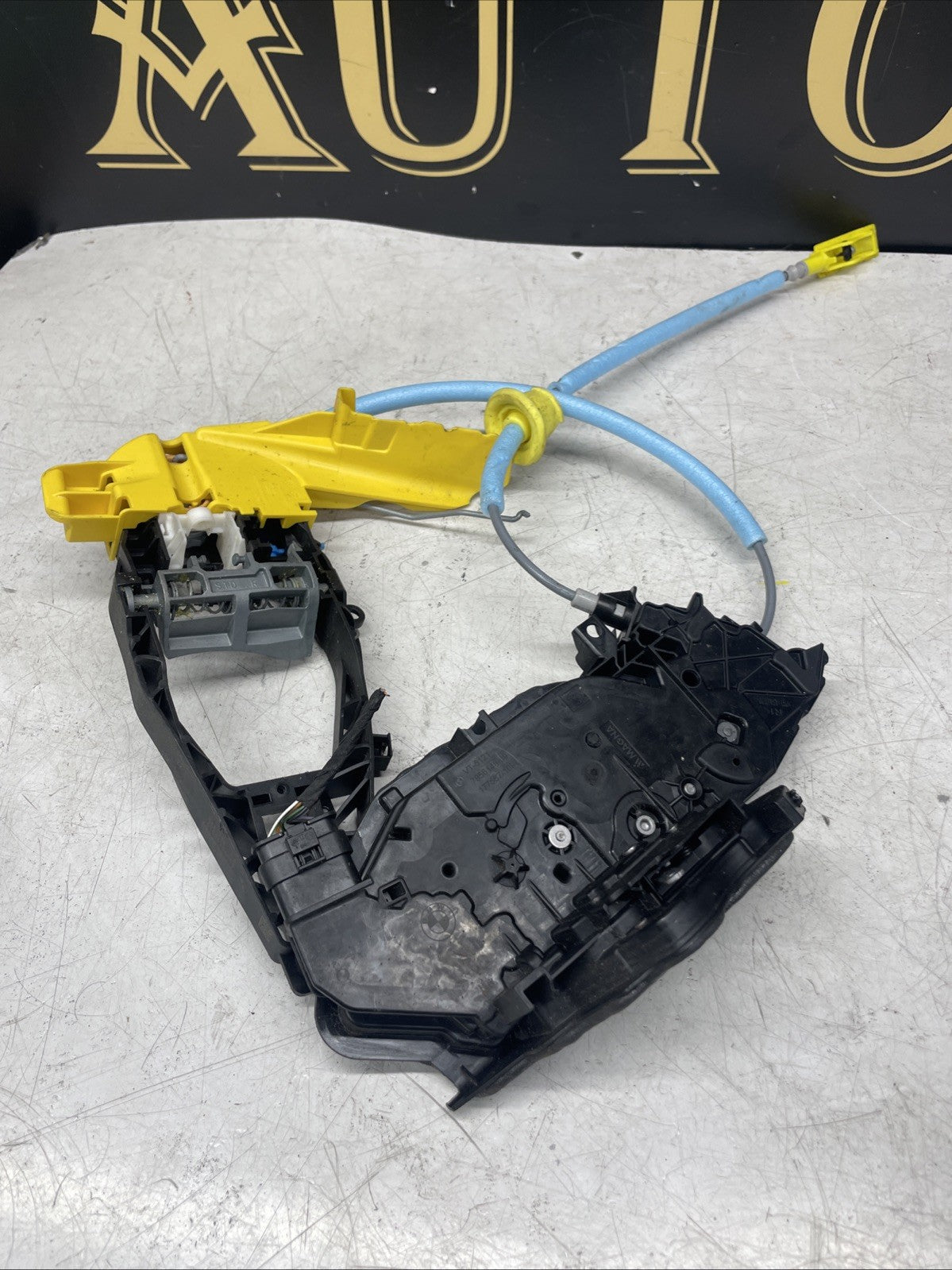 BMW 2 F44 SERIES RIGHT FRONT DOOR LOCK 7956148  2023