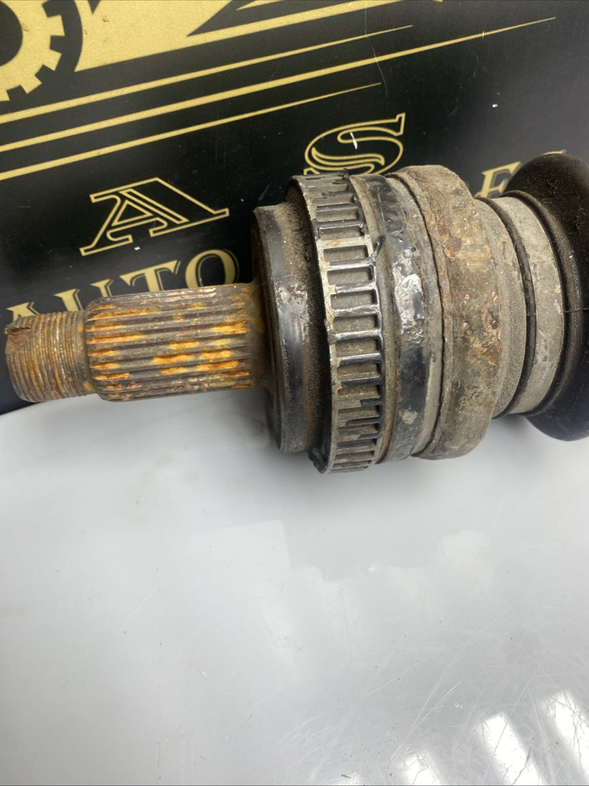 BMW 1 SERIES E81-E82-E87-E88- REAR DRIVE SHAFT & CV JOINTS OFF/SIDE 2004>2013