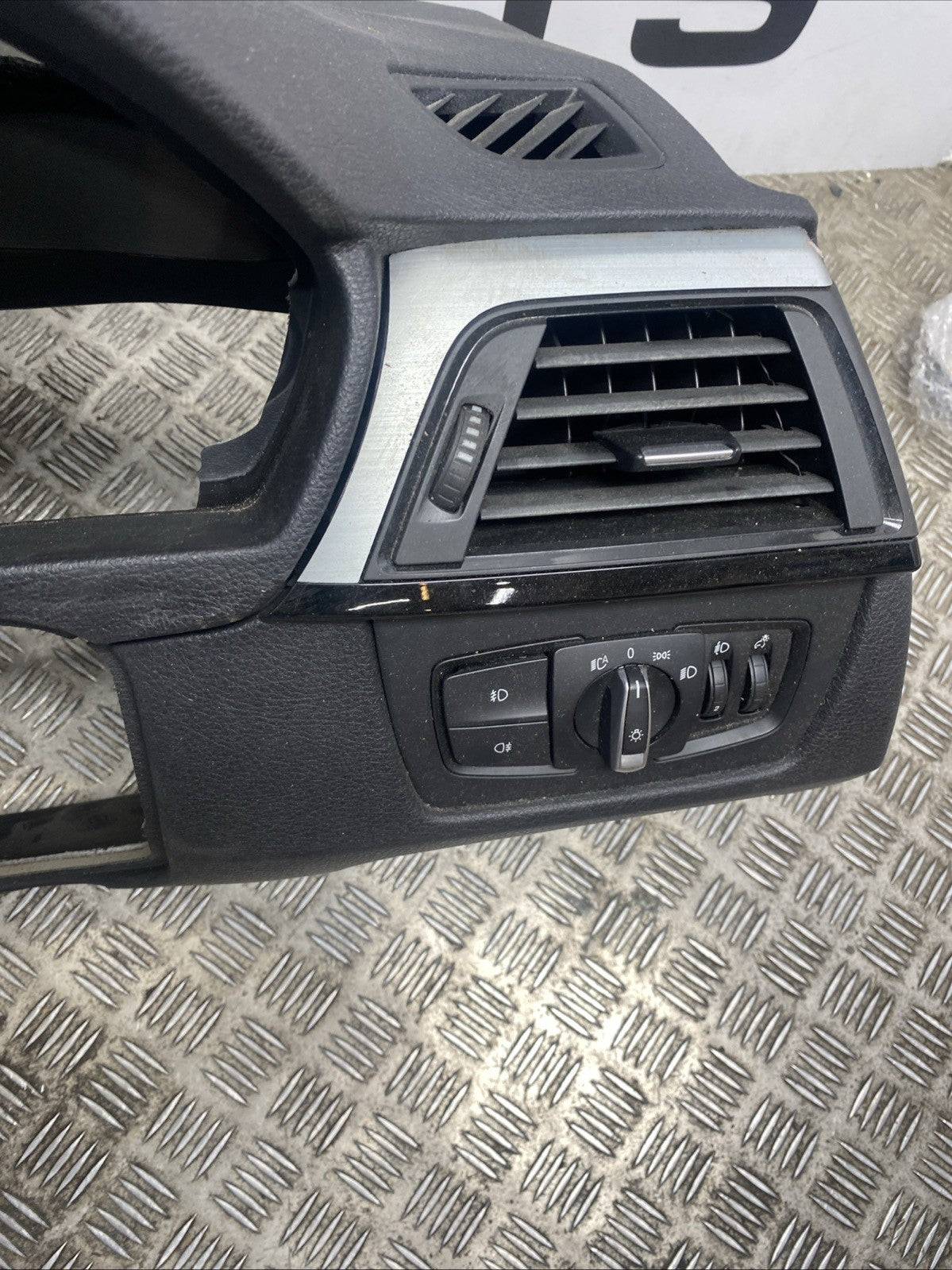 BMW 3 SERIES HARMAN KARDON DASHBOARD PANEL F30 F31 F32 F33 F36