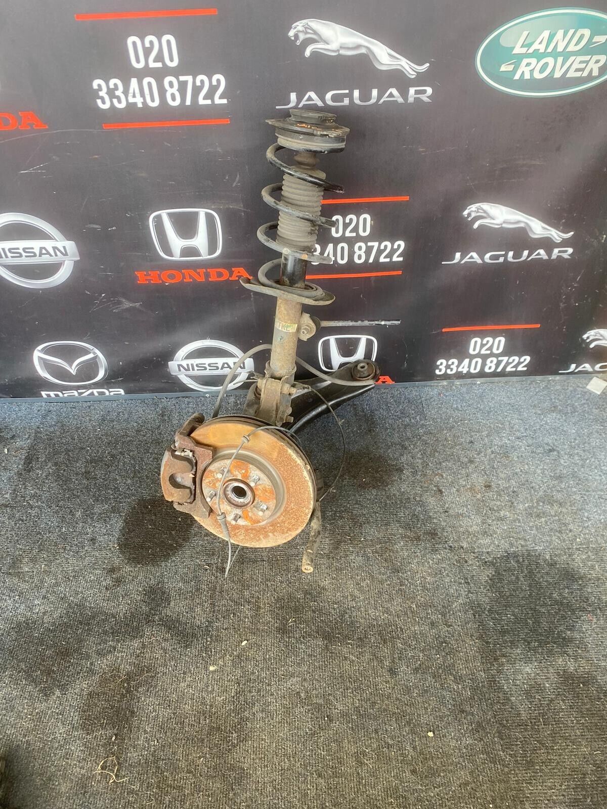 NISSAN JUKE 2018 N/S LEFT SUSPENSION LEG COMPLETE