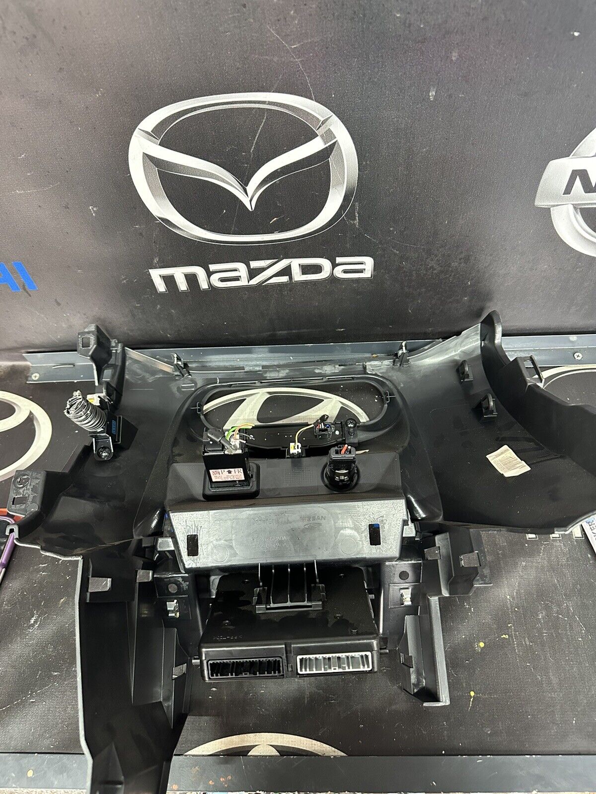 NISSAN JUKE F16 INTERIOR DASHBOARD CENTRE AIR VENT COVER TRIM PANEL 2019-2023