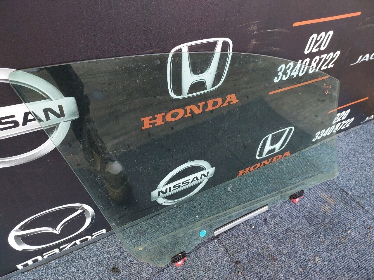 TOYOTA YARIS N/S FRONT WINDOW GLASS 2013 TO 19