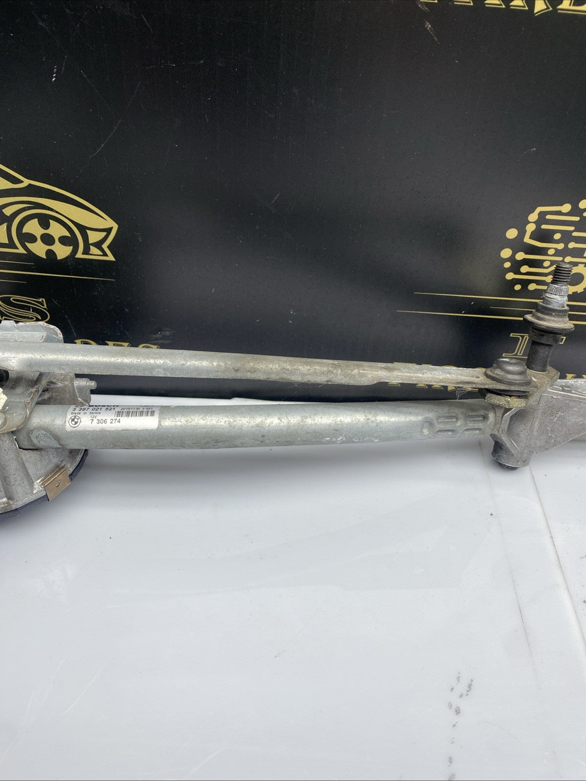 BMW 5 Series F10 F11 Front Windscreen Wiper Motor & Linkage  7308772