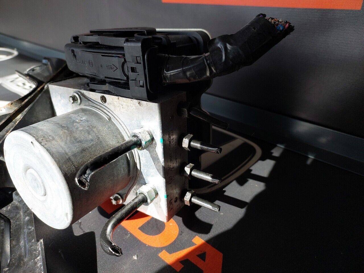 TOYOTA YARIS HYBRID ABS PUMP MODULATOR CONTROL UNIT 2022