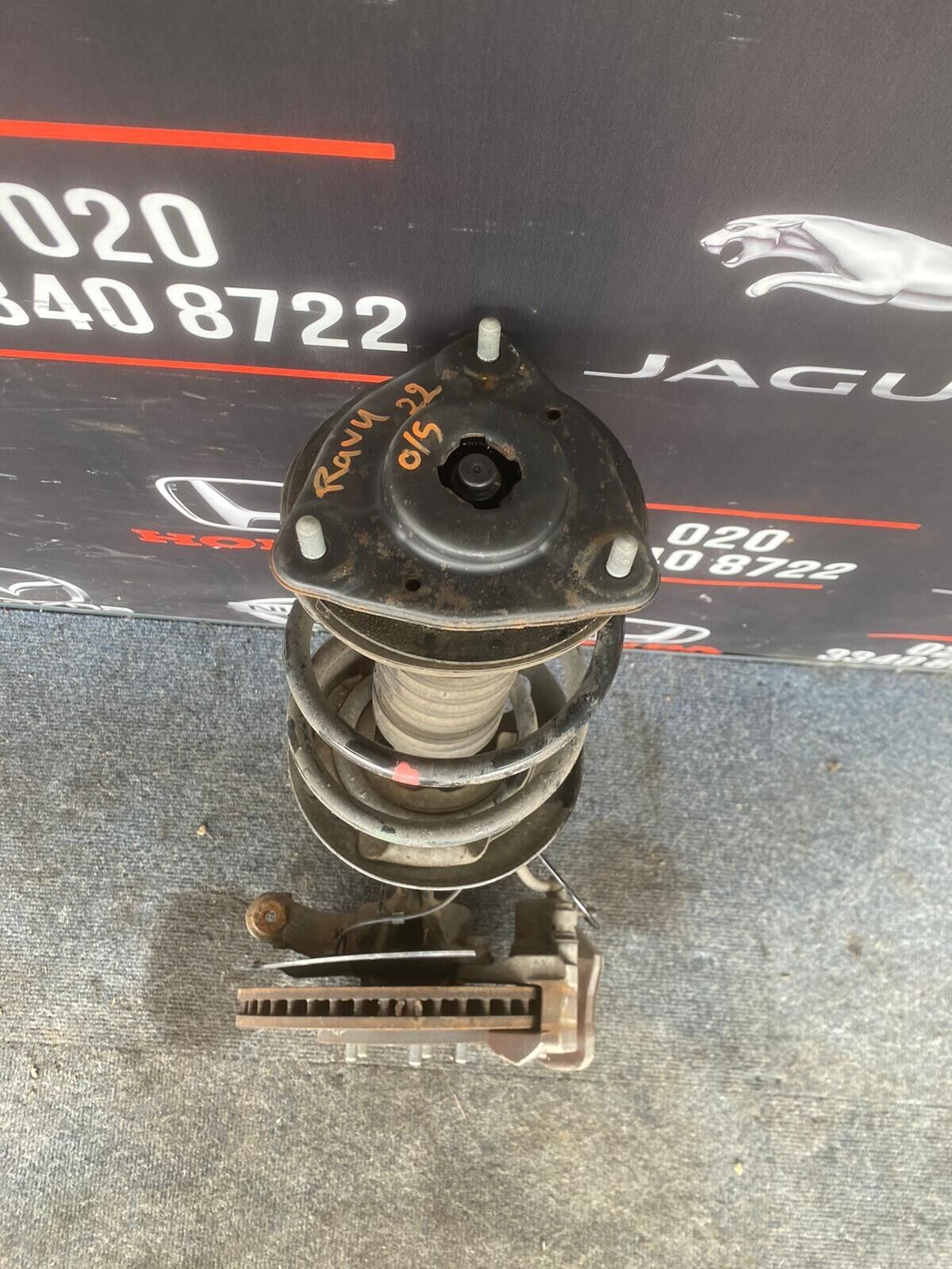 TOYOTA RAV 4 2022 HYBRID O/S RIGHT SUSPENSION LEG COMPLETE