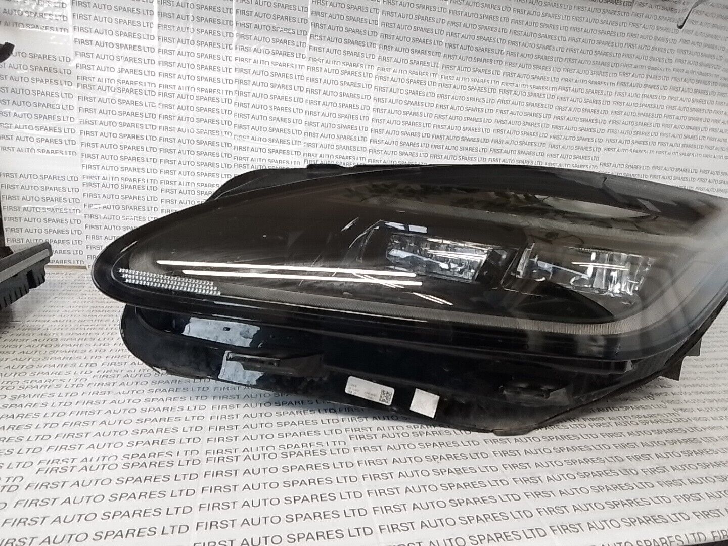 Jaguar E Pace 2020 Mk1 Nsf Passengers Front Left Headlight J9c3-13w030-dd