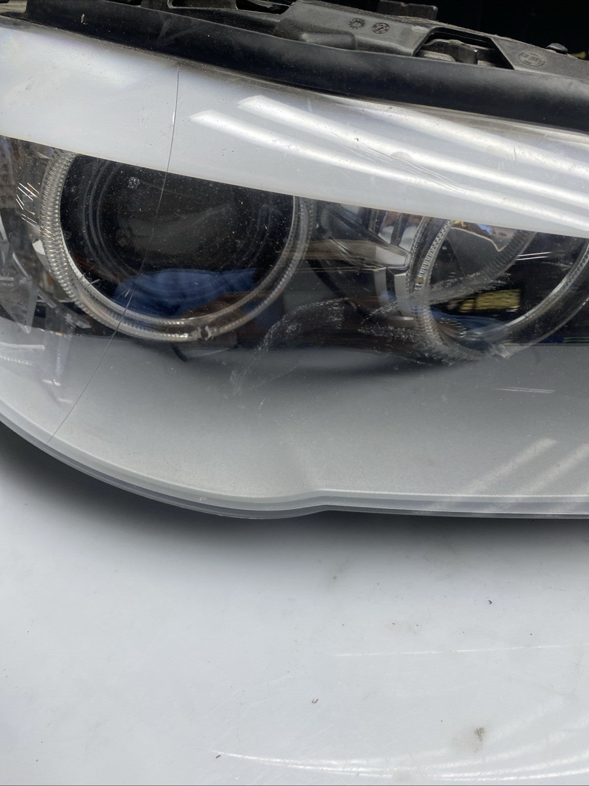 BMW 5 SERIES 2010-2013 HEADLIGHT DRIVER RIGHT SIDE 1LL010131-04 (P70)