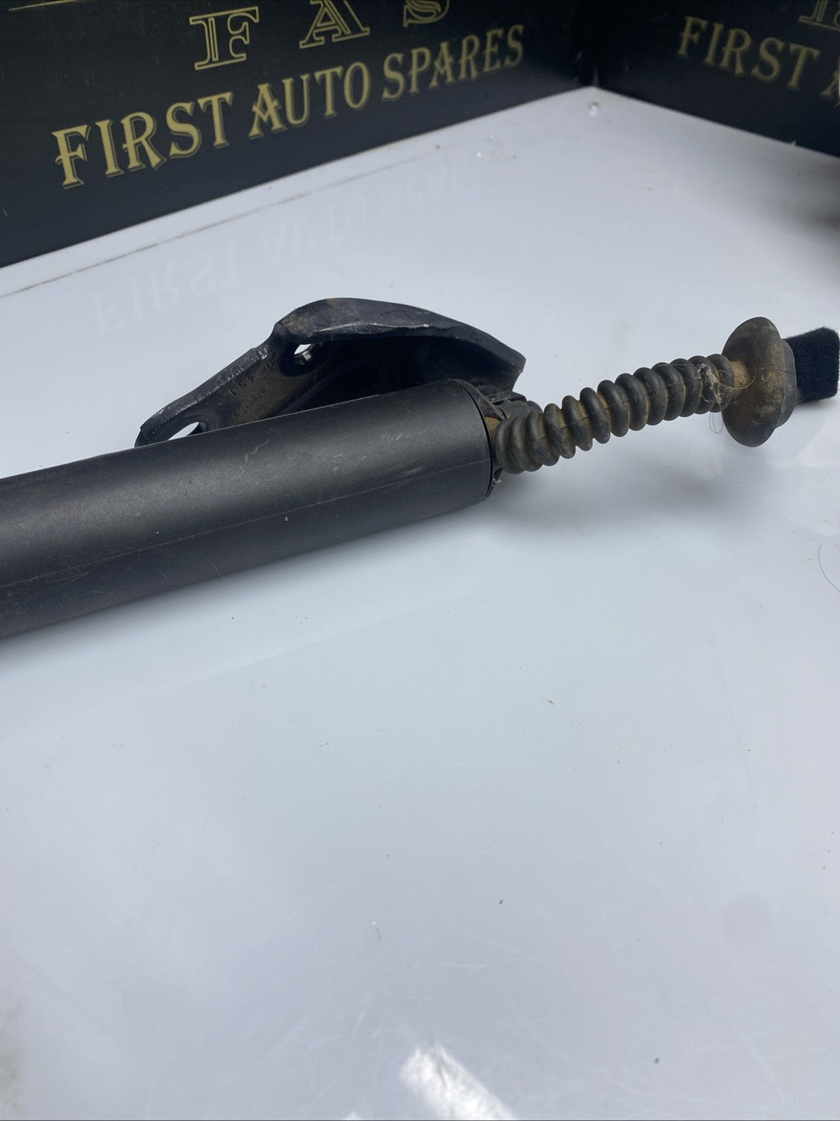 BMW 2 F45 2017 Rear Right Tailgate Trunk Strut Damper 878587
