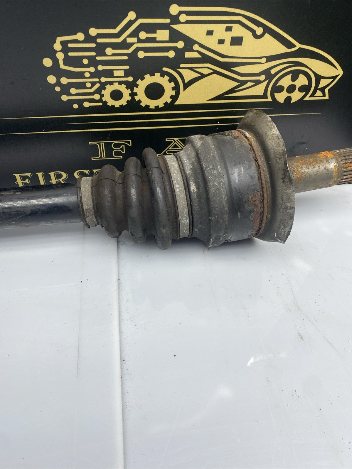 BMW 5 Series F10 F11 520d N47N Output Drive Shaft Left Passenger N/S 7581027