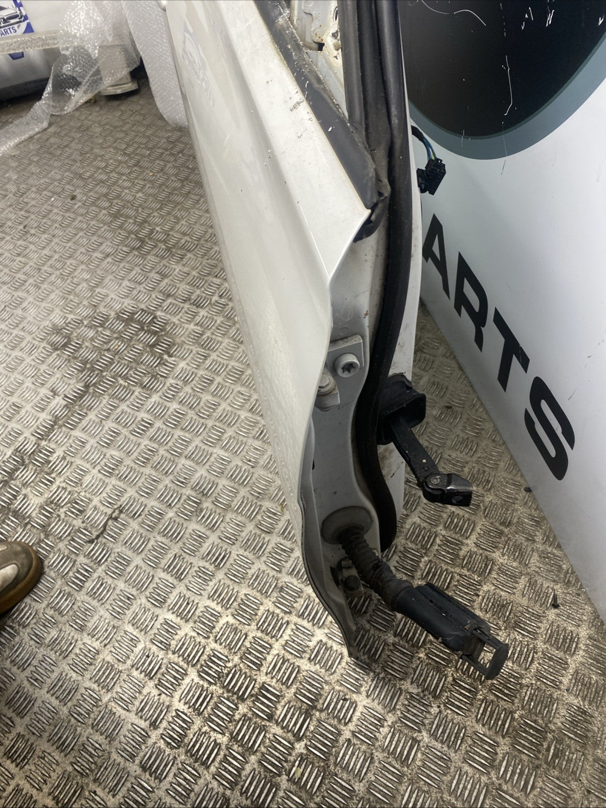 BMW 3 SERIES F31 F30 SALOON ESTATE FRONT DOOR RIGHT DRIVER