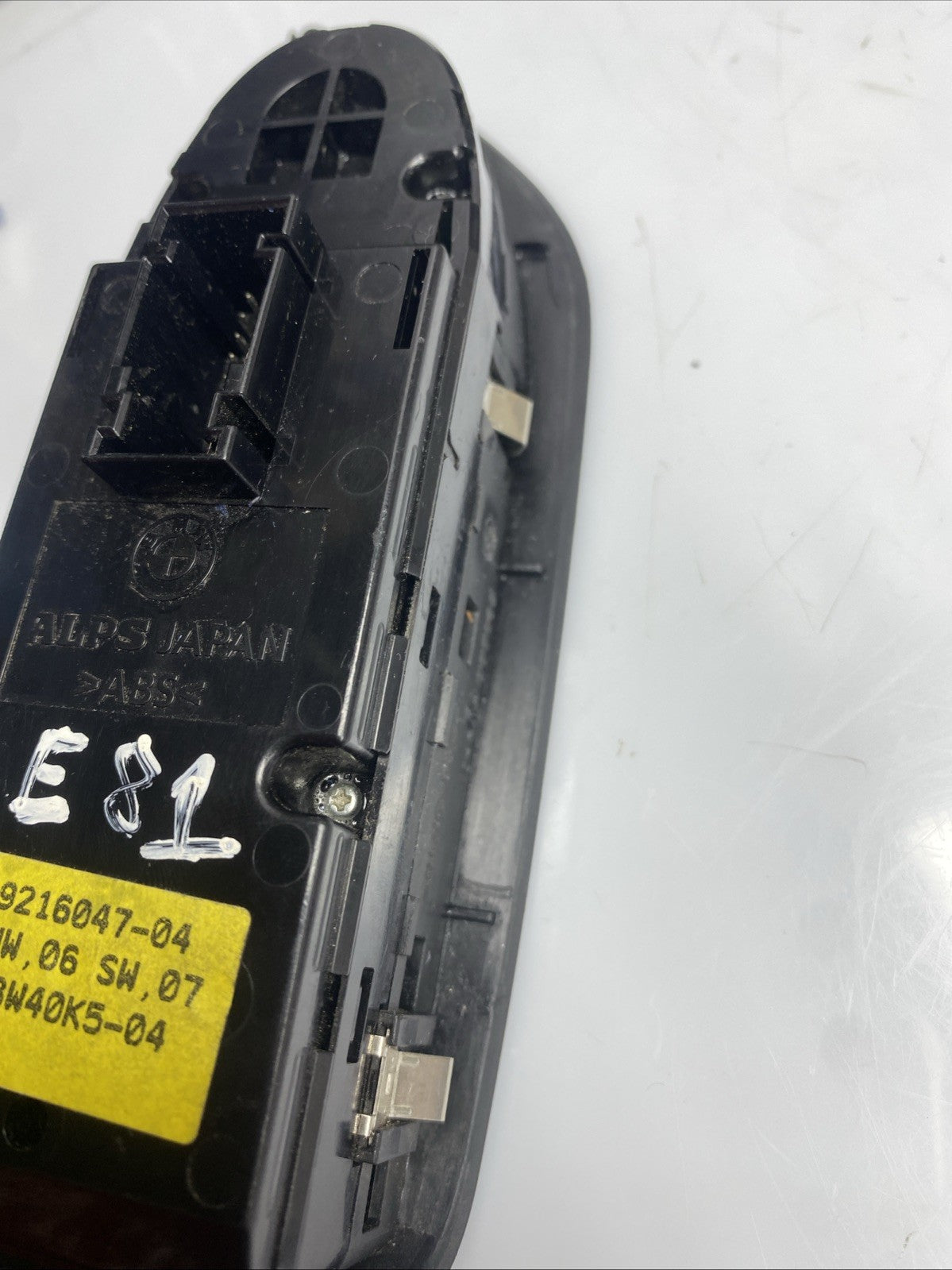 2009-2015 BMW X1 E84 FRONT RIGHT ELECTRIC WINDOW SWITCH 9216047-03 SEE DESC