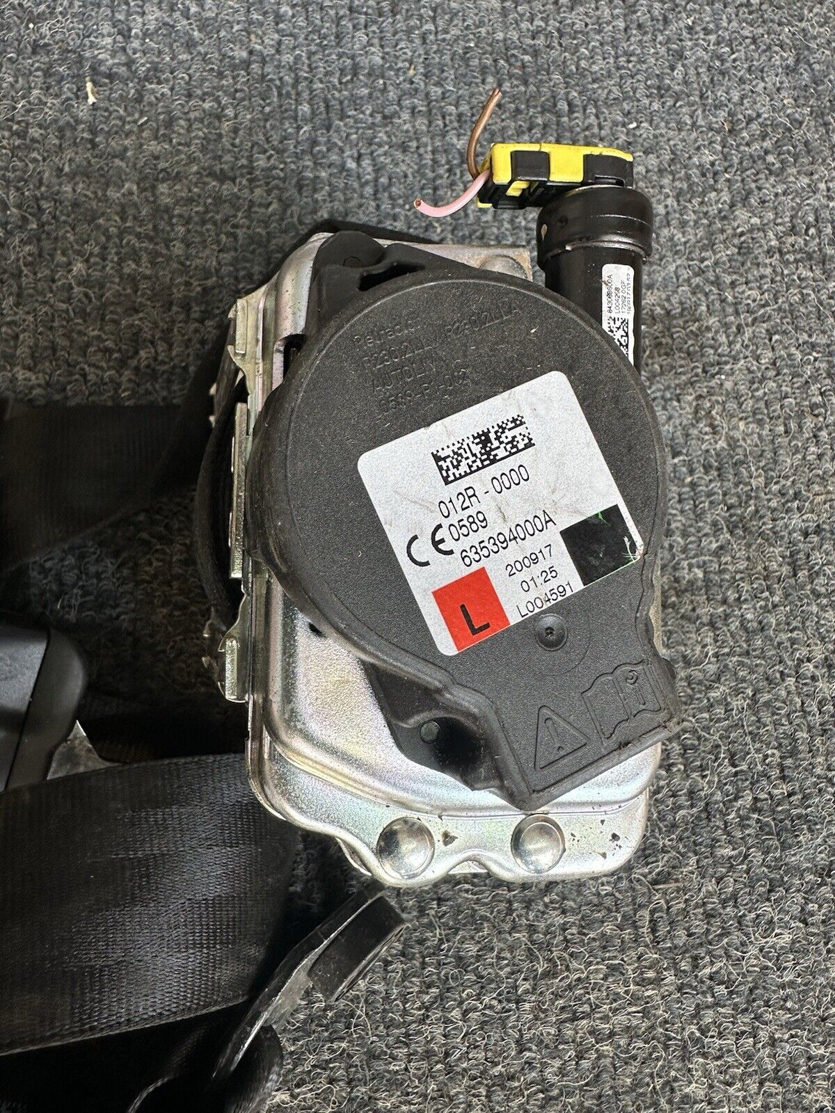 Jaguar F-Pace 2018 Left Side front seat belt