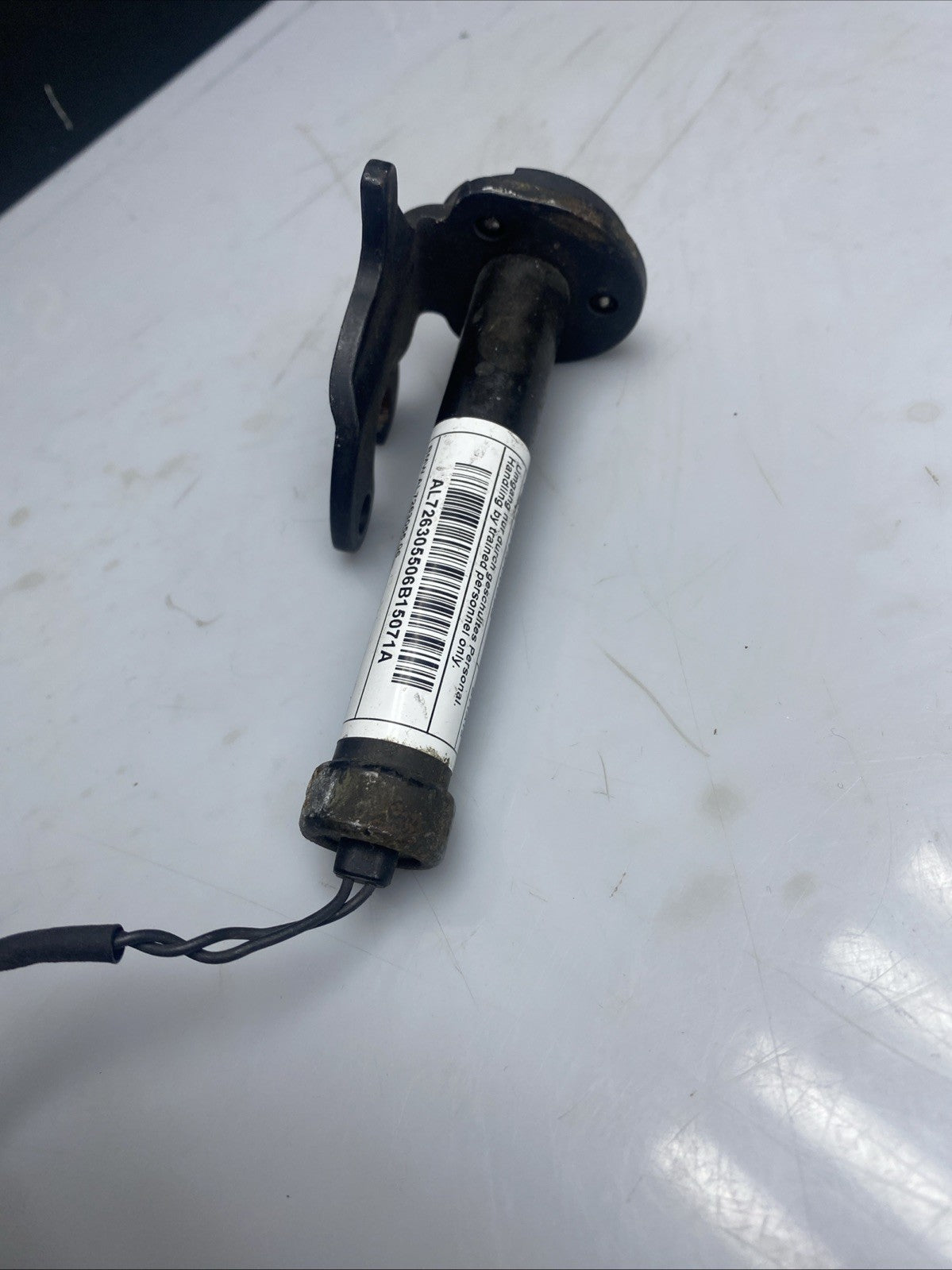GENUINE BMW 5 SERIES F10 2016 LCI BONNET ACTUATOR LEFT SIDE 7263055