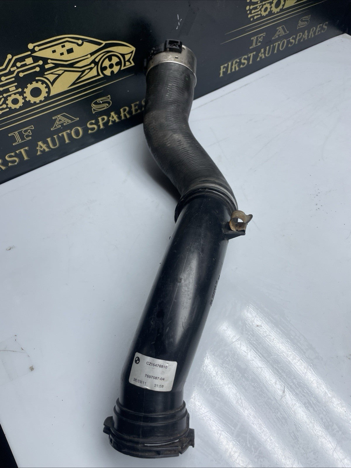 BMW 3 E90 E91 2009 Diesel intercooler hose pipe 7798440
