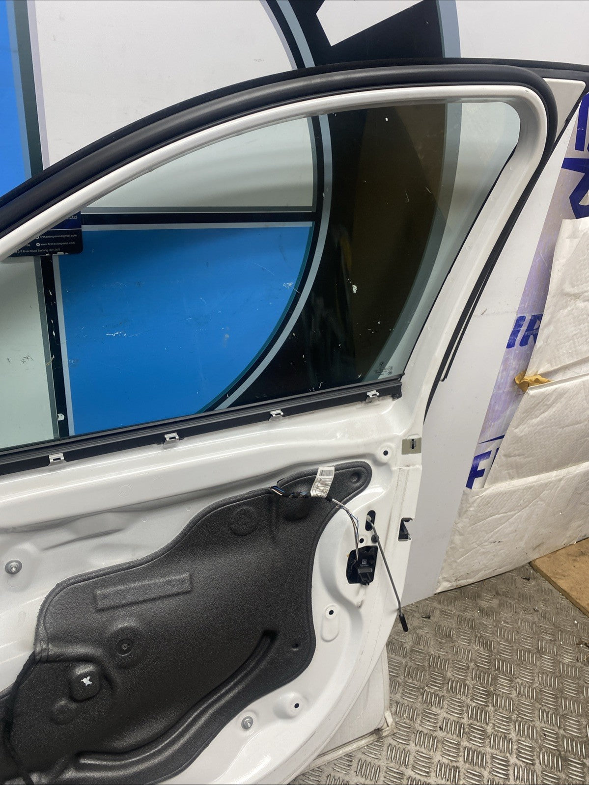 BMW 3 SERIES F31 F30 SALOON ESTATE FRONT DOOR RIGHT DRIVER