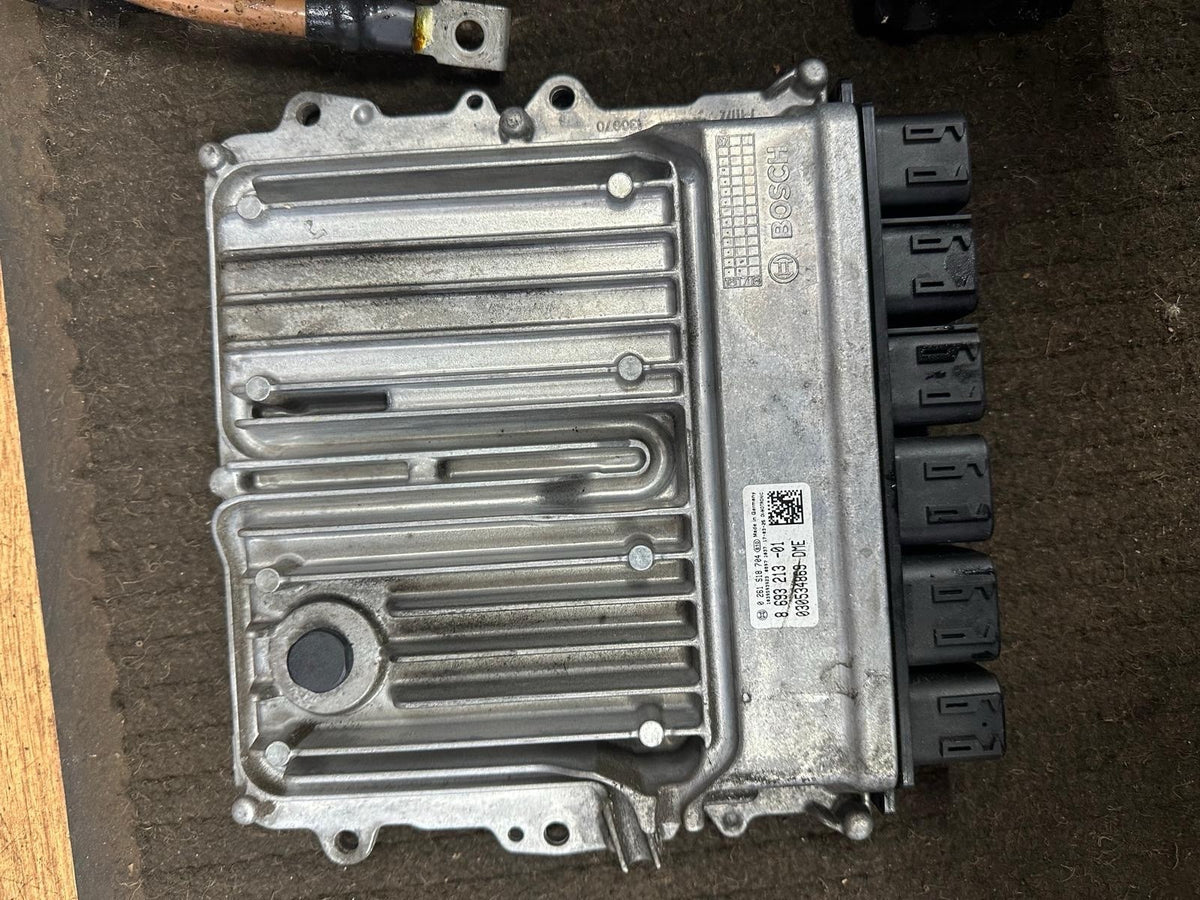 BMW 3 Series F30 330e Hybrid Voltage Converter Inverter & ECU 8679666 (2018)