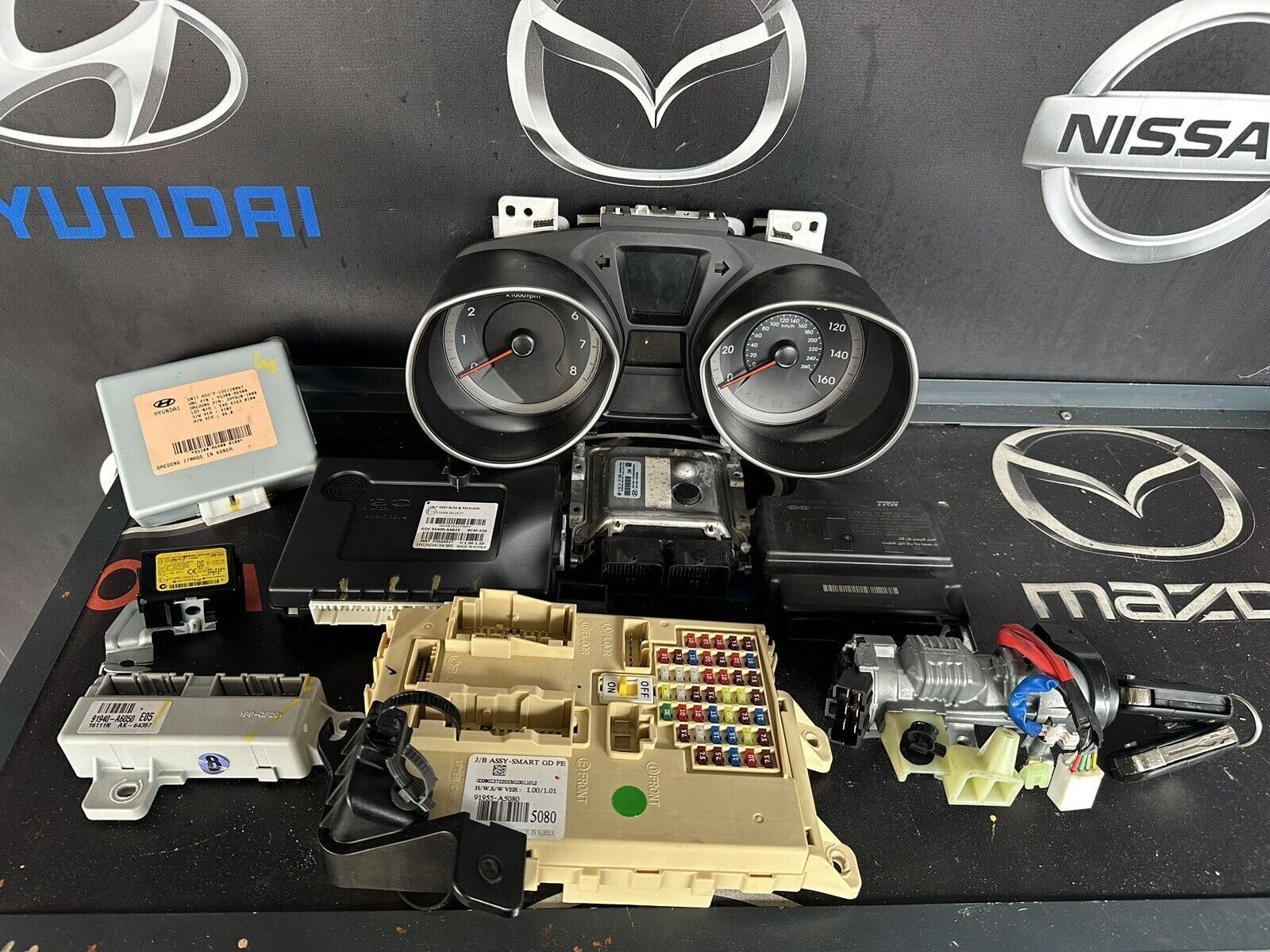 HYUNDAI I30 MK2 ENGINE ECU KIT LOCK SET CONTROL UNIT KEYS 1.6 CRDI 2012-2016