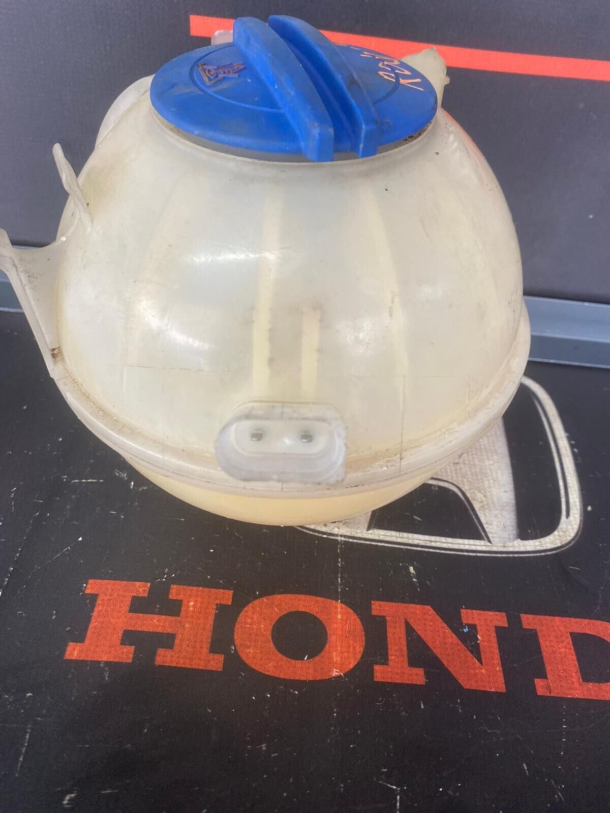 TOYOTA RAV 4 2022 HYBRID COOLANT EXPANSION BOTTLE