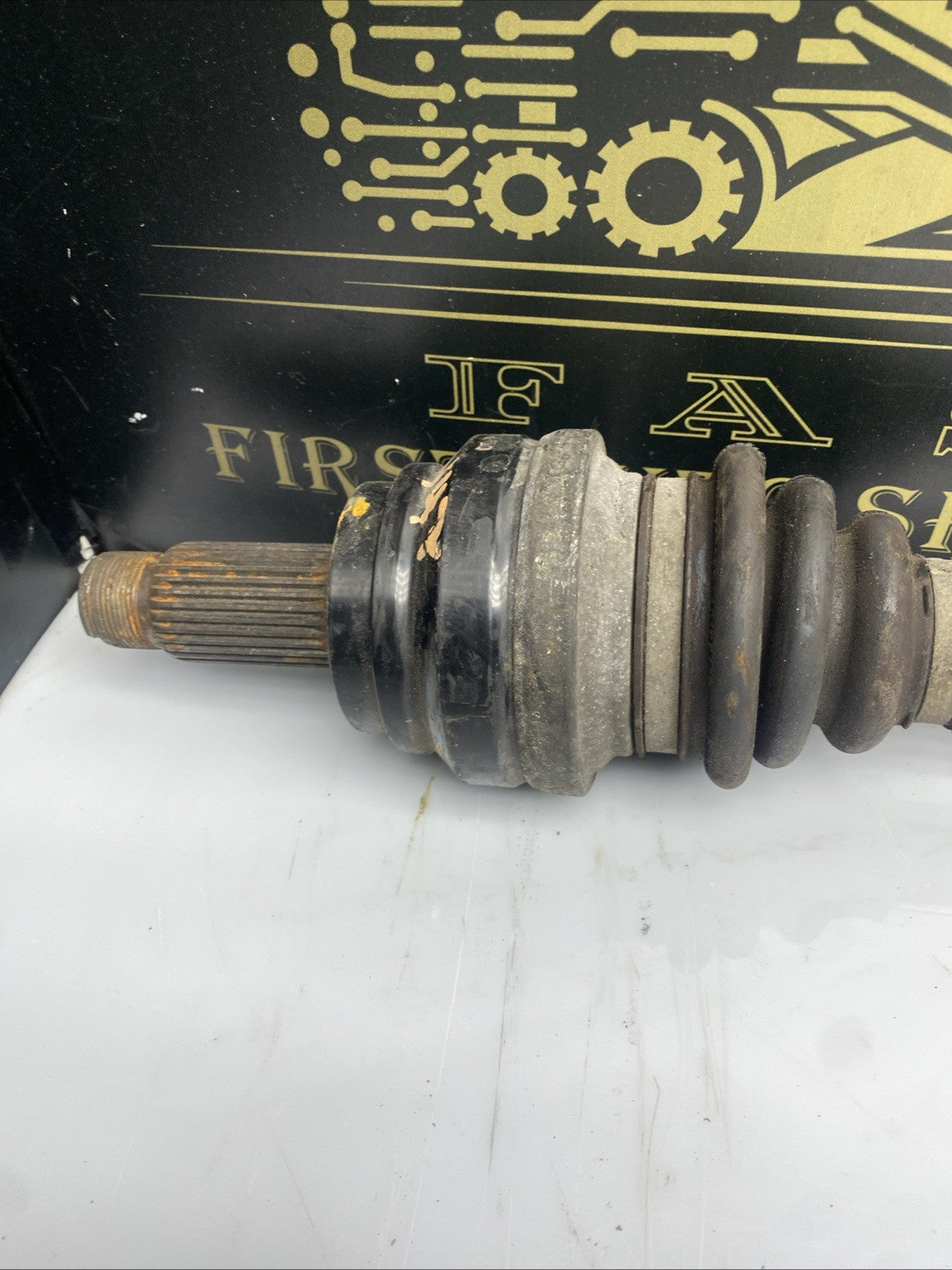 BMW 5 Series F10 F11 520d N47N Output Drive Shaft Left Passenger N/S 7581027