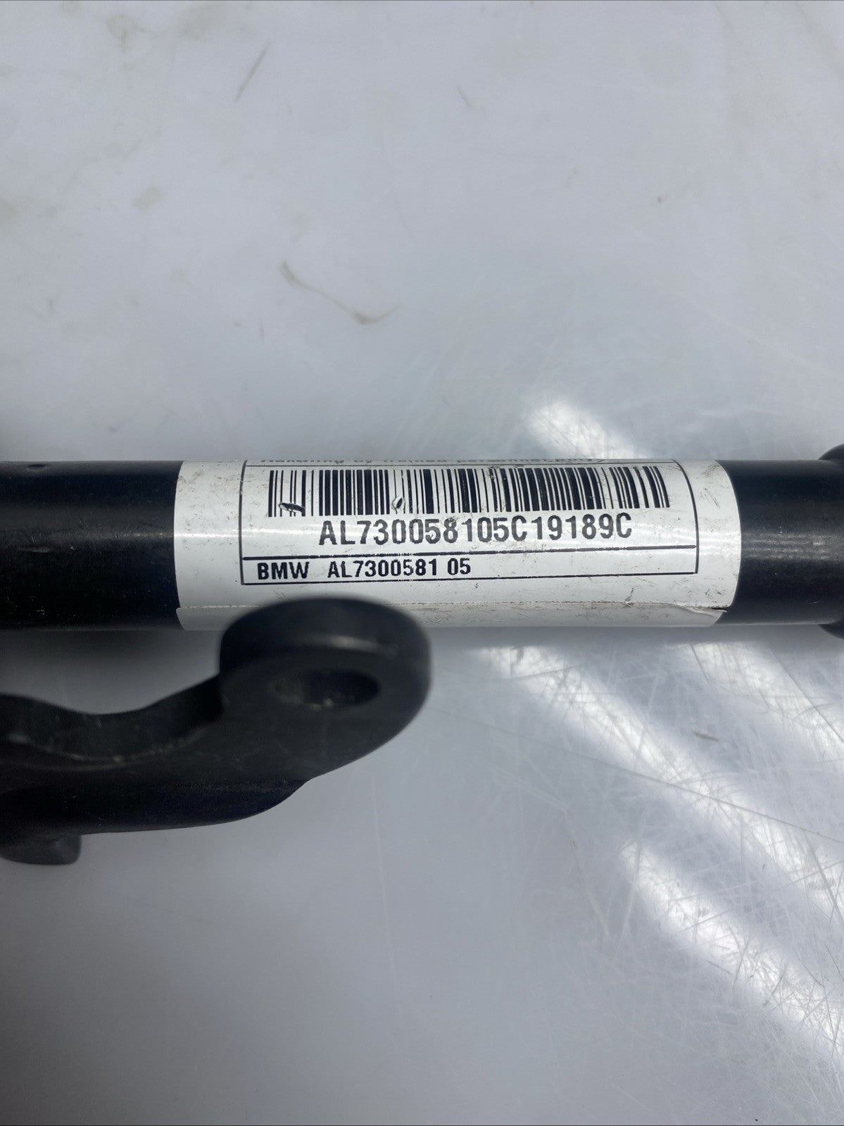  BMW X1  F48 FRONT PASSENGER SIDE BONNET HINGE ACTUATOR AL7300581 05