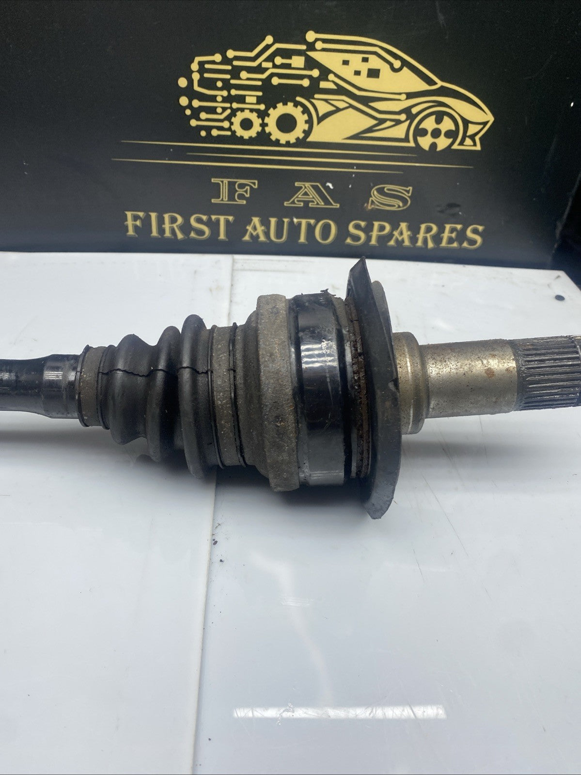 BMW F series F2XX - F3XX Rear Left Driveshaft 33207597689 GKN 7640261 USED
