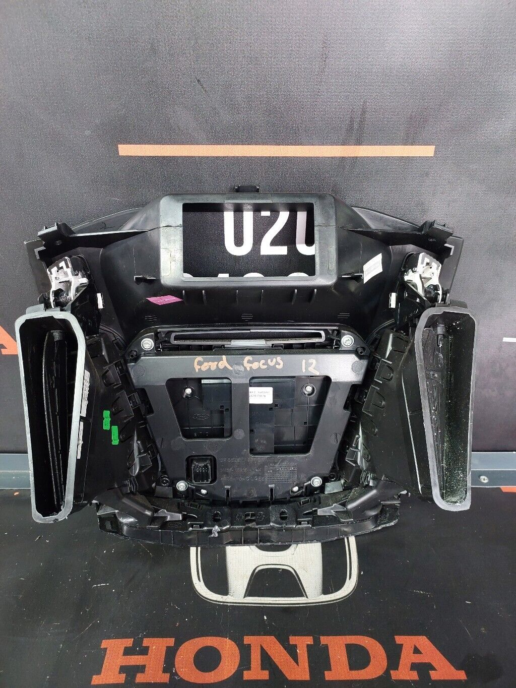 FORD FOCUS STEREO RADIO MEDIA CD PLAYER HEAD UNIT 2012 BM5118835