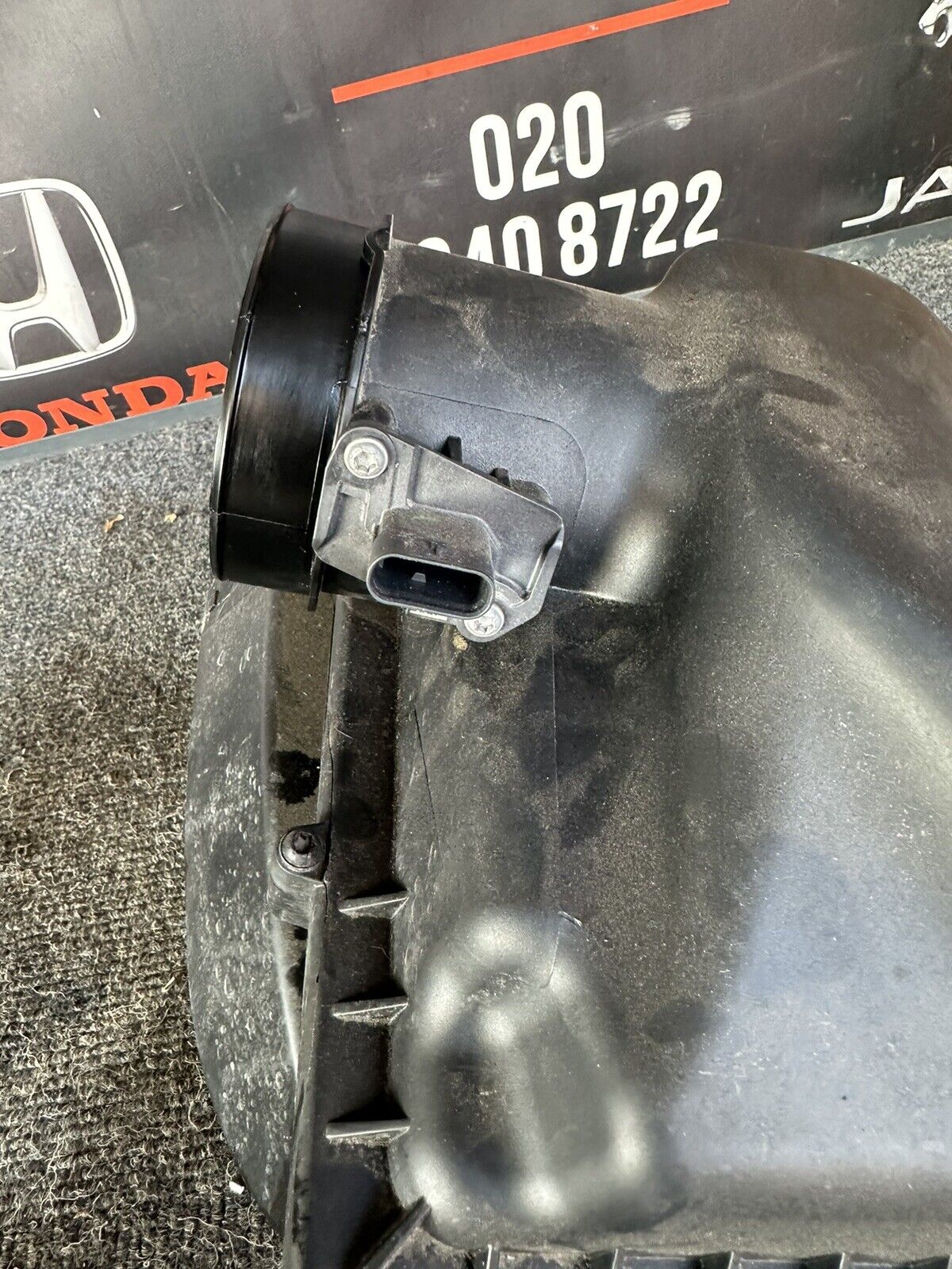 BMW 5 6 7 X3 X4 X5 X6 G30 G31 G11 G01 2015-2021 PETROL AIR FILTER BOX 8620473