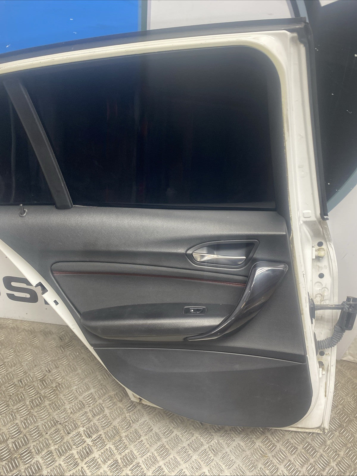 2014-2019 BMW 1 SERIES F20 PASSENGER SIDE REAR DOOR WHITE COLOR CODE 300