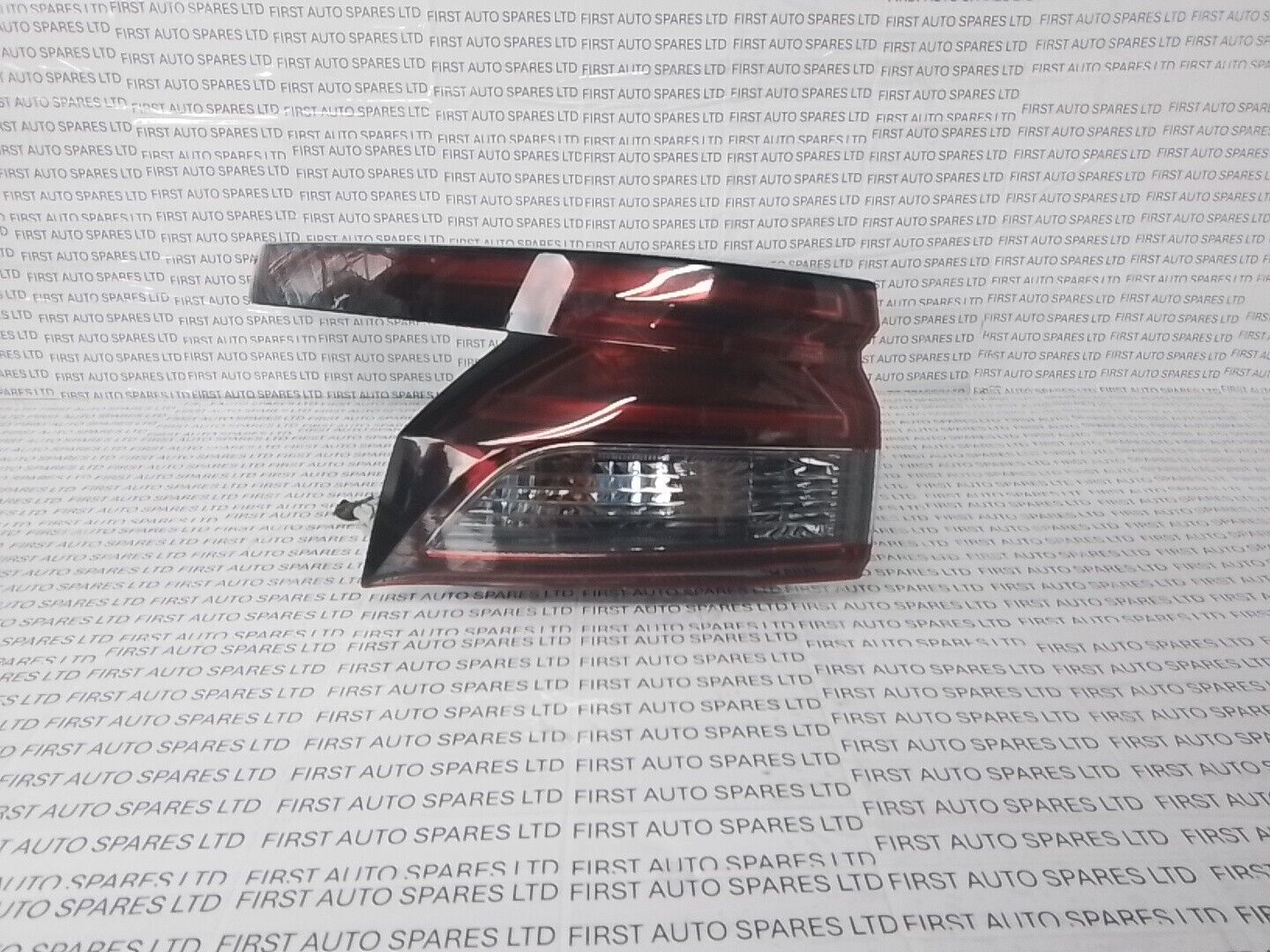 2024 NISSAN QASHQAI J12 REAR LIGHT ON THE BODY PASSENGER SIDE LEFT