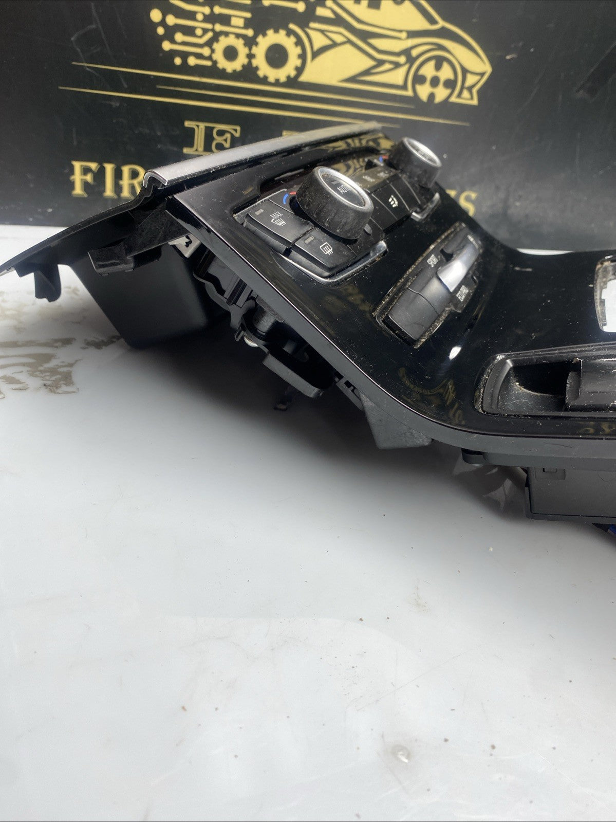 BMW 2 SERIES F45  2014 CENTRE CONSOLE SURROUND COMPLETE 9287612