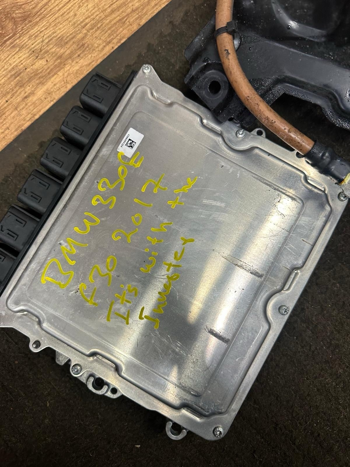 BMW 3 Series F30 330e Hybrid Voltage Converter Inverter & ECU 8679666 (2018)