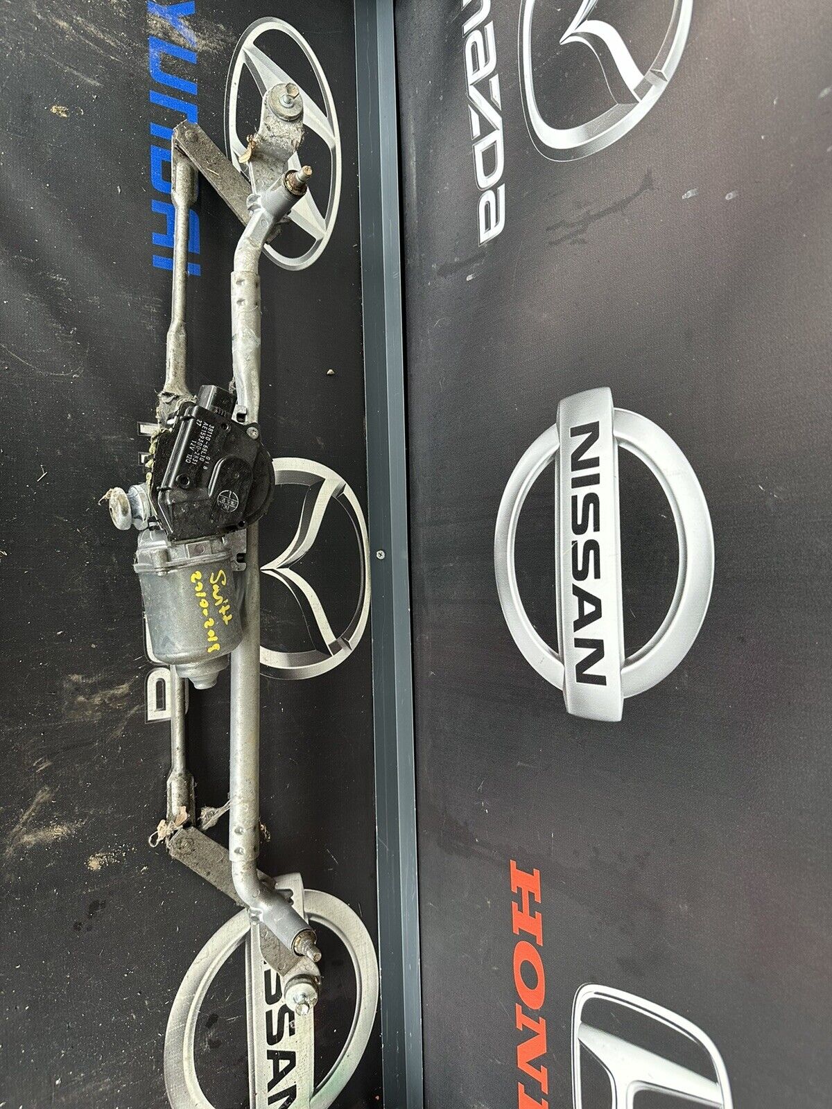 SUZUKI SWIFT WIPER ASSEMBLY Hatchback WIPER MOTOR & LINKAGE 38100-68L00 10-17