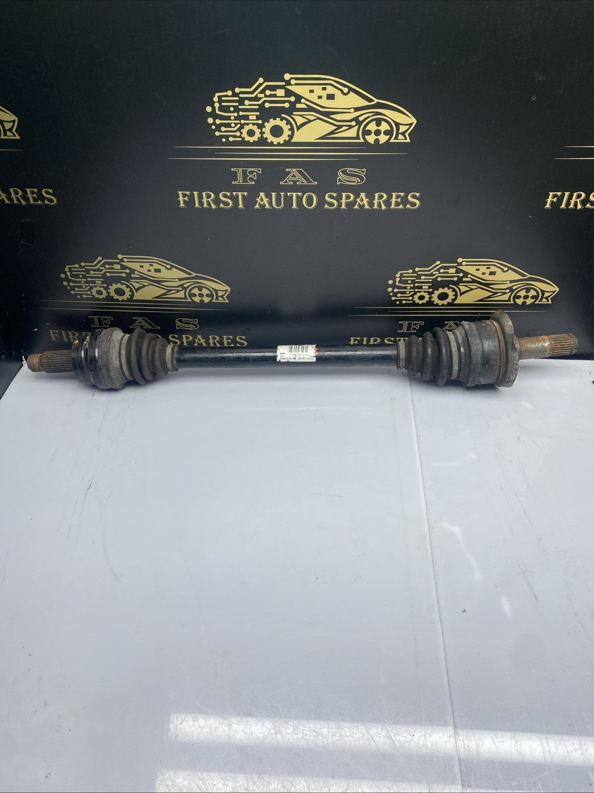 BMW 5 Series F10 F11 520d N47N Output Drive Shaft Left Passenger N/S 7581027
