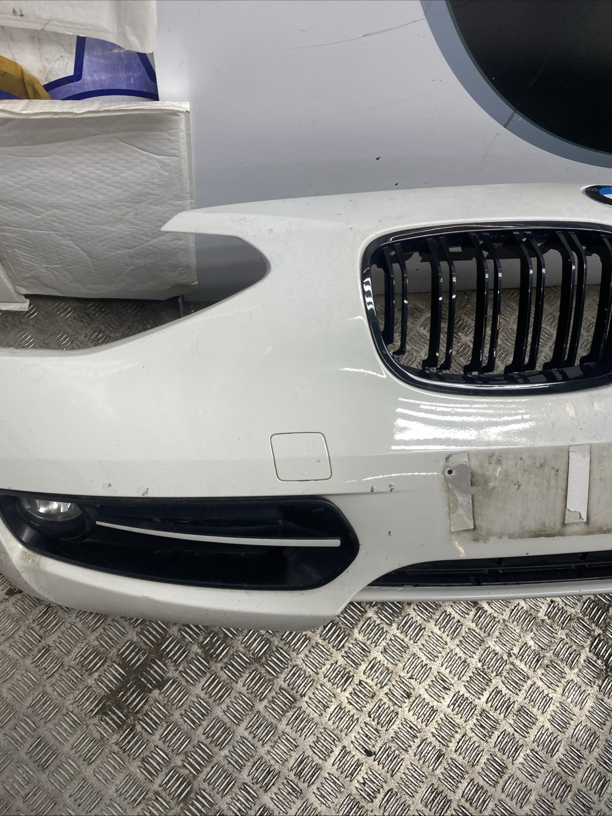 BMW 1 SERIES F20 2012 13 14 Complete Front Bumper Assembly  Alpine White 300