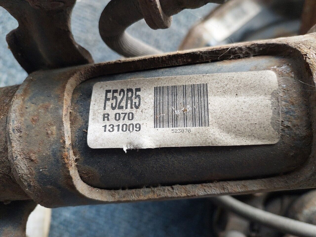 TOYOTA AURIS HATCHBACK O/S FRONT SUSPENSION LEG 2013