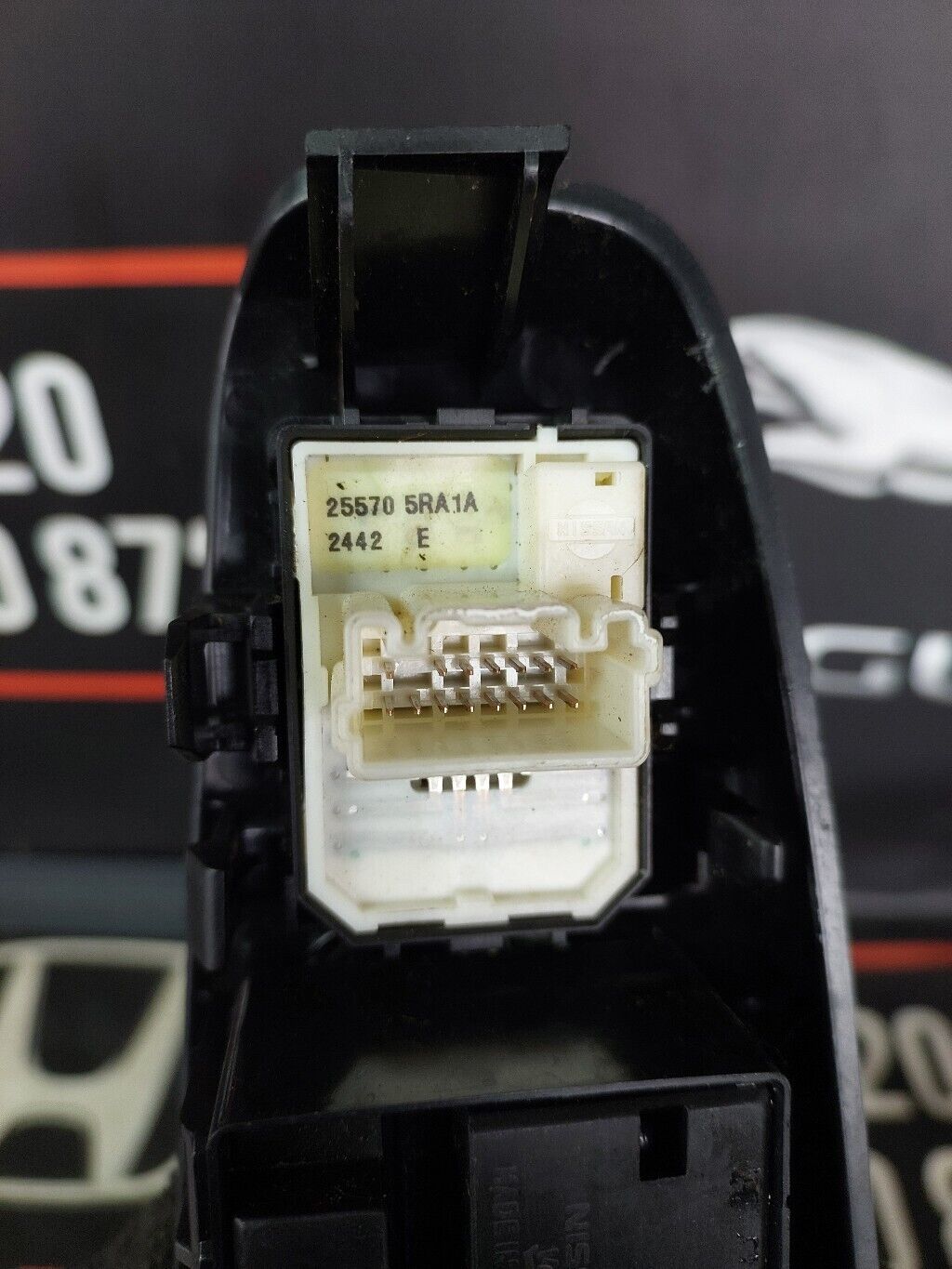 NISSAN JUKE O/S FRONT DOOR WINDOW SWITCHES 2021