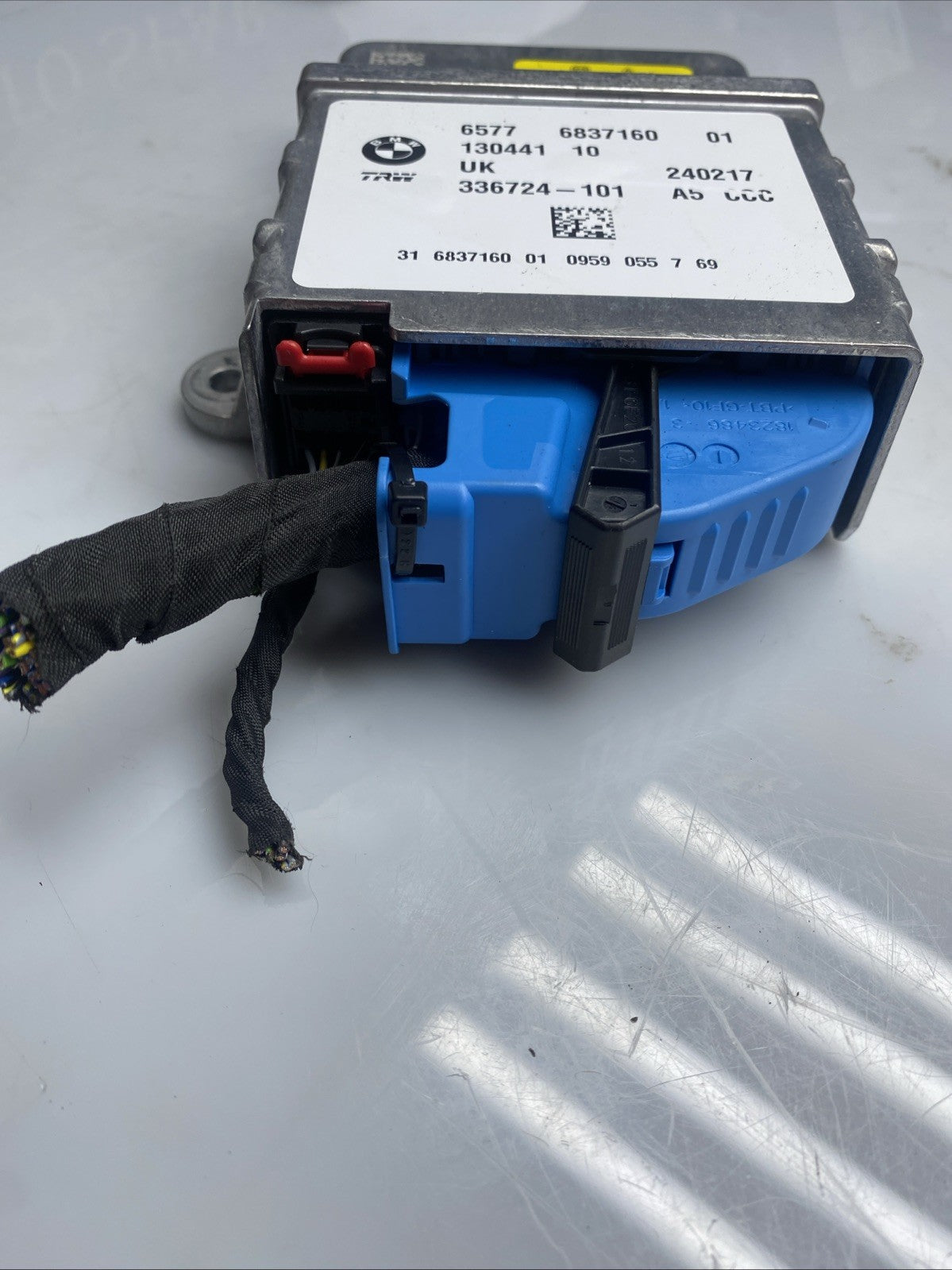 BMW i3 I01 Hybrid SRS ECU Control Unit 6837161 336724-101