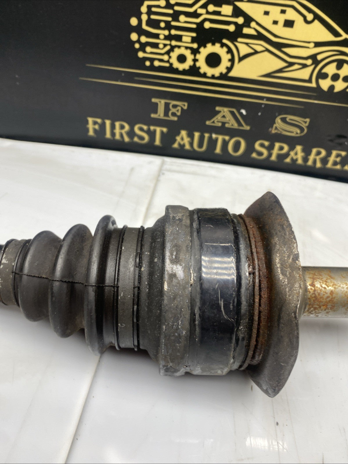BMW 5 SERIES F10 F11 REAR LEFT PASSENGER SIDE DRIVESHAFT OUTPUT SHAFT 7614289