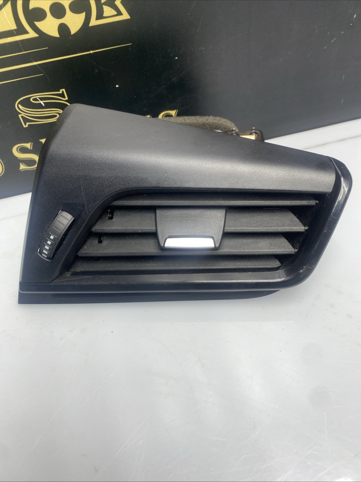 BMW 2 Series F45 O/S Drivers Side Dashboard Air Heater Vent Grill & Trim 9287290