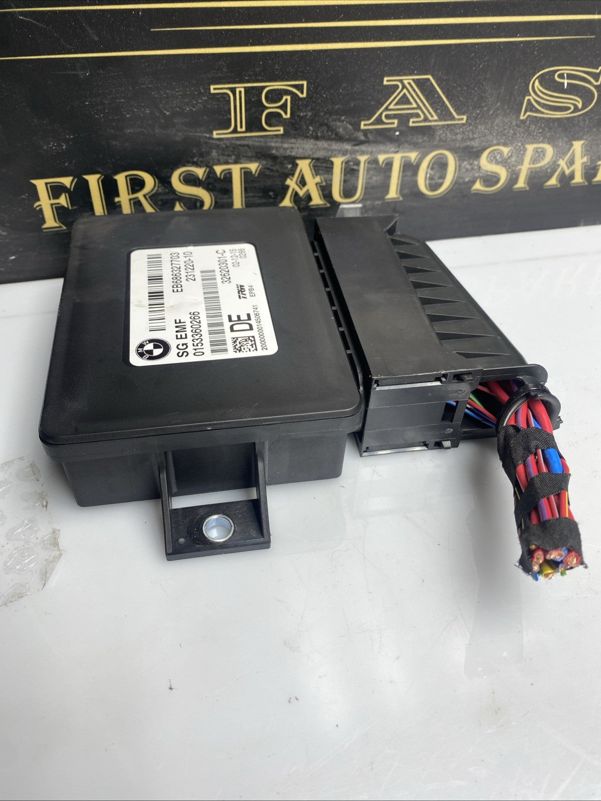 BMW 5 Series  F10 F11 Parking Brake Control Module 231220
